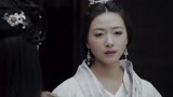 姑娘来救男友，却遭背叛者示威