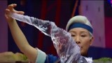 绝世高手：汤母使用真龙吸水，小鱼却在一边和众人拍照留恋