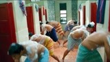 三傻大闹宝莱坞：洗澡洗一半没水了，印度人开启狂欢，搞笑