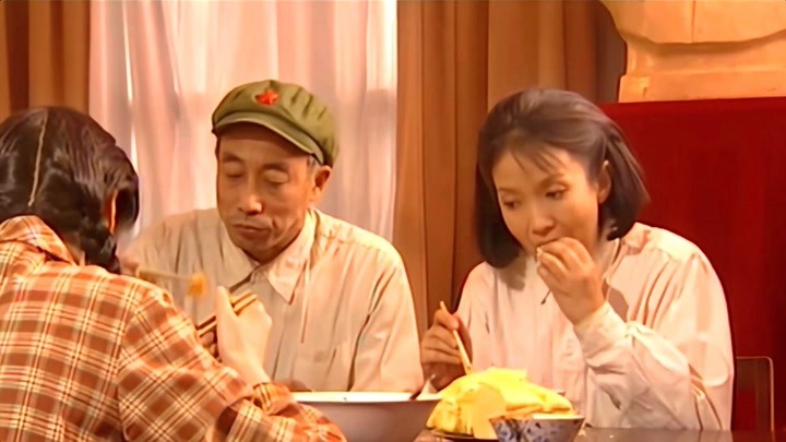 石晶一心想到草原当奇兵,石光荣扭不过闺女,千里把她送到内蒙古
