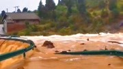 四川广元遭暴雨袭击:山洪倾泻淹没国道 交通瘫痪一片汪洋资讯搜索最新资讯爱奇艺