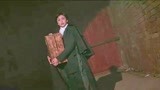 黄飞鸿之三：洋人追赶十三姨，想夺回映画机，不料竟是药箱