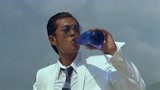 《家有喜事2009》古天乐喝水样子太迷人 美女痴迷古天乐难自拔