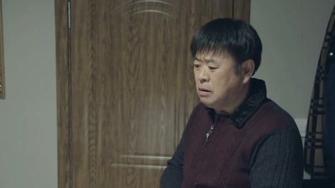 猫冬:儿子深夜回家,竟然发现老父亲睡在沙发上,真让人