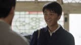 《人生之路》高加林到通讯组报道，组长是景老师
