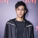 纪凌尘