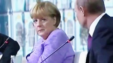 普京大帝的笑话不好笑 遭德国总理默克尔翻白眼