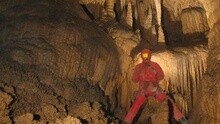 挑战未知：神秘洞穴探险记