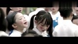 《陆垚知马俐》陆垚幼儿园表演节目憋不住尿了，马俐递皮筋被拒绝