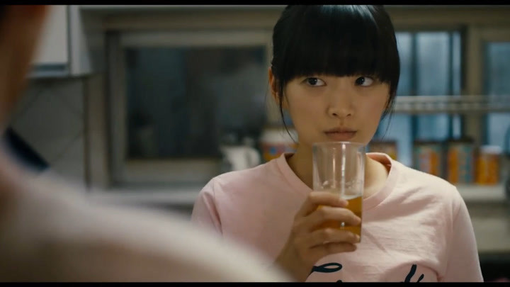 5分钟看韩国剧情片《韩公主》,女孩因为半杯啤酒,醉的不省人事