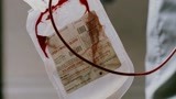父亲为了钱竟然去卖血！生活真是不容易！