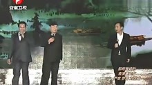 刘劲王伍福与郭连文合作，现场演唱红歌《我们走在大道上》