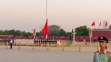 太感动！四川女孩到北京，实拍天安门升国旗，一辈子一定要看一次