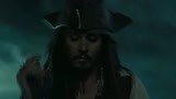 加勒比海盗：海上飘着棺材，里卖竟是杰克船长，真是逃跑的好方法