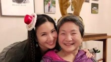 郑佩佩74岁生日原子鏸发文庆祝 母女合照画面温馨