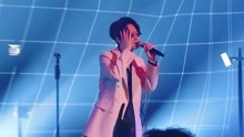 《乐夏2》大波浪表演舞台科技感十足 主唱李妖娆怪诞神经质