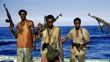 凶残的索马里海盗头目，15岁时父母去世，竟一把火烧光村子