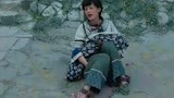 异镇：女特务假装给孩子喂奶，鬼子果然中计，一声惨叫倒地
