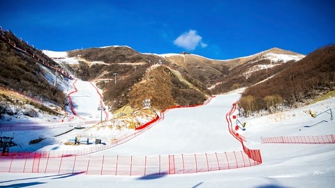 滑雪赛场图片