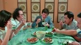 五福星：洪金宝吃饭太香了，酱香红烧肉加北京烤鸭，看得我都饿了