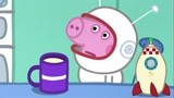 小猪：乔治真是小傻子，戴着太空帽喝牛奶，怎么都喝不到！