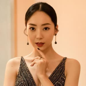 E  Jingwen
