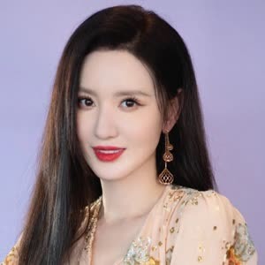Alina Zhang